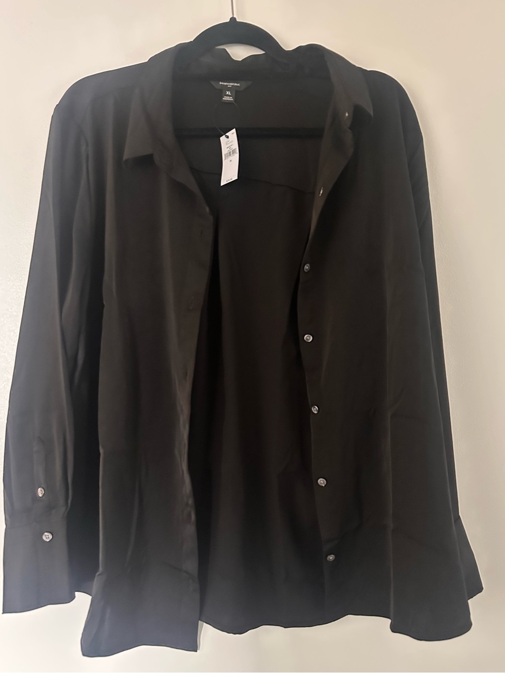 NWT. Banana Republic Silky Classic Shirt